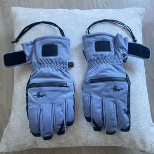 POW gortex Ski or snowboarding gloves.